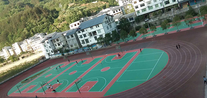 城口平壩中學(xué)硅Pu籃球場(chǎng).jpg